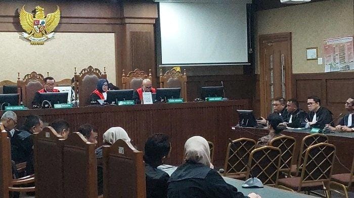 Lisa Rachmat dan Meirizka Widjaja