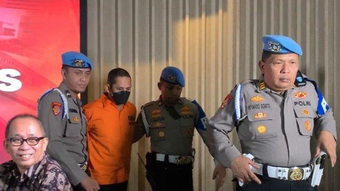 Eks Kapolres Ngada Fajar Tersangka