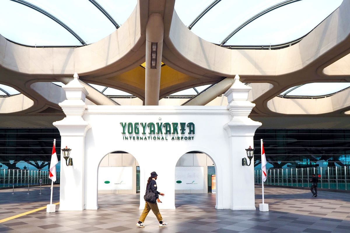 Bandara YIA